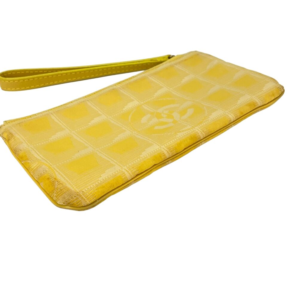 Chanel New Travel Line Pouch A17676 Yellow Cream Nylon Jacquard Leather - Picture 3 of 7